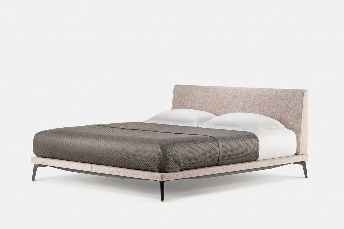 MCQUEEN BED – De La Espada