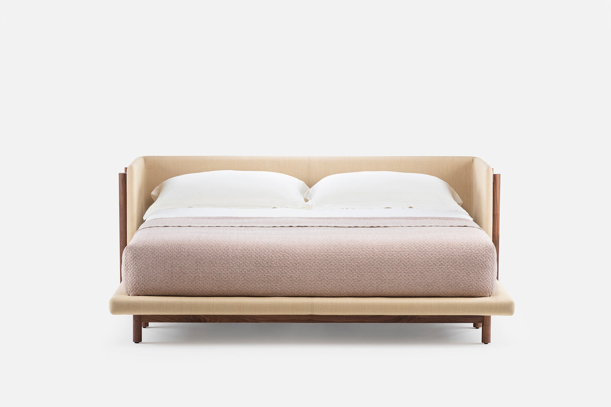 FRAME BED WITH ARMS De La Espada