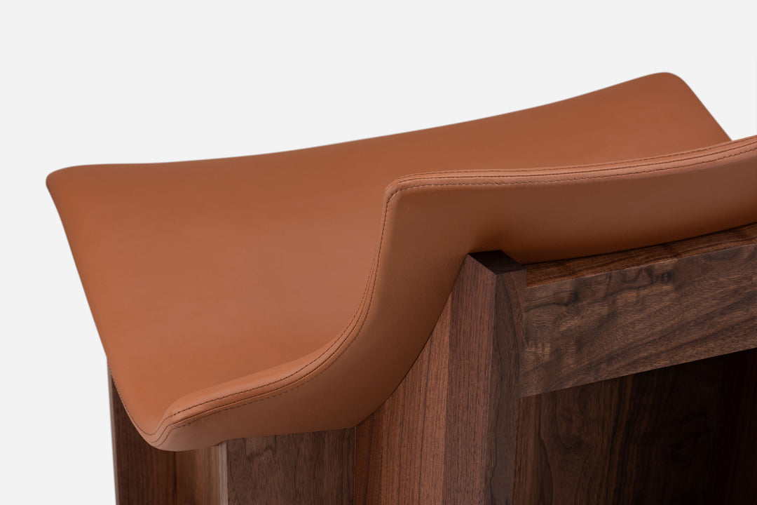 DANISH OILED WALNUT & BROWN NATURAL GRAIN LEATHER