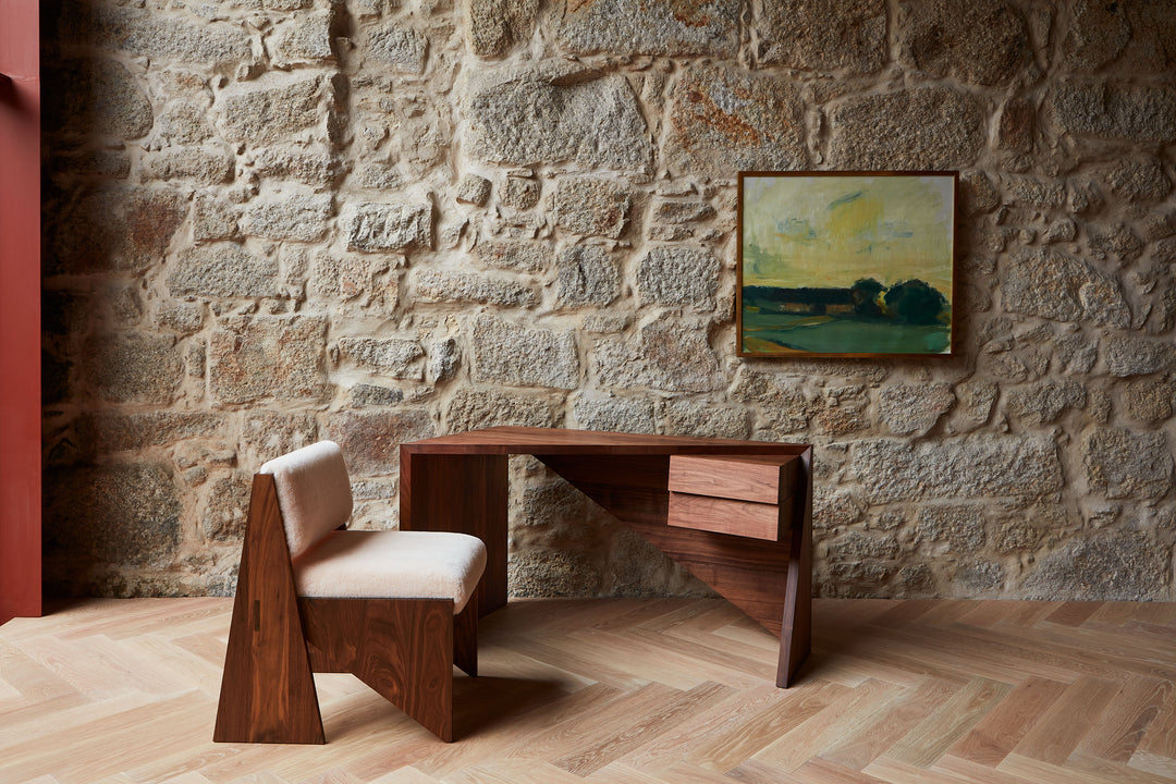 DANISH OILED WALNUT (+ ALTAIR CHAIR)