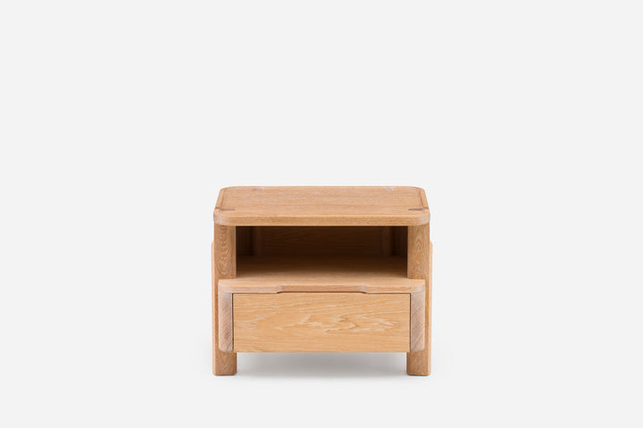 WHITE OILED OAK & ECRITURE 210