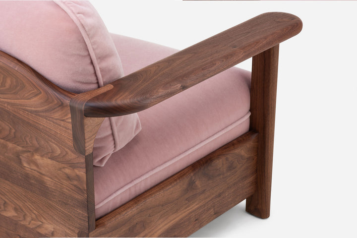 DANISH OILED WALNUT & BYRAM 621