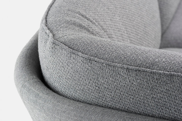 WHITE OILED OAK & SUNNIVA 2 242 (SHELL) & PILOT 132 (CUSHIONS). (MODEL: L)