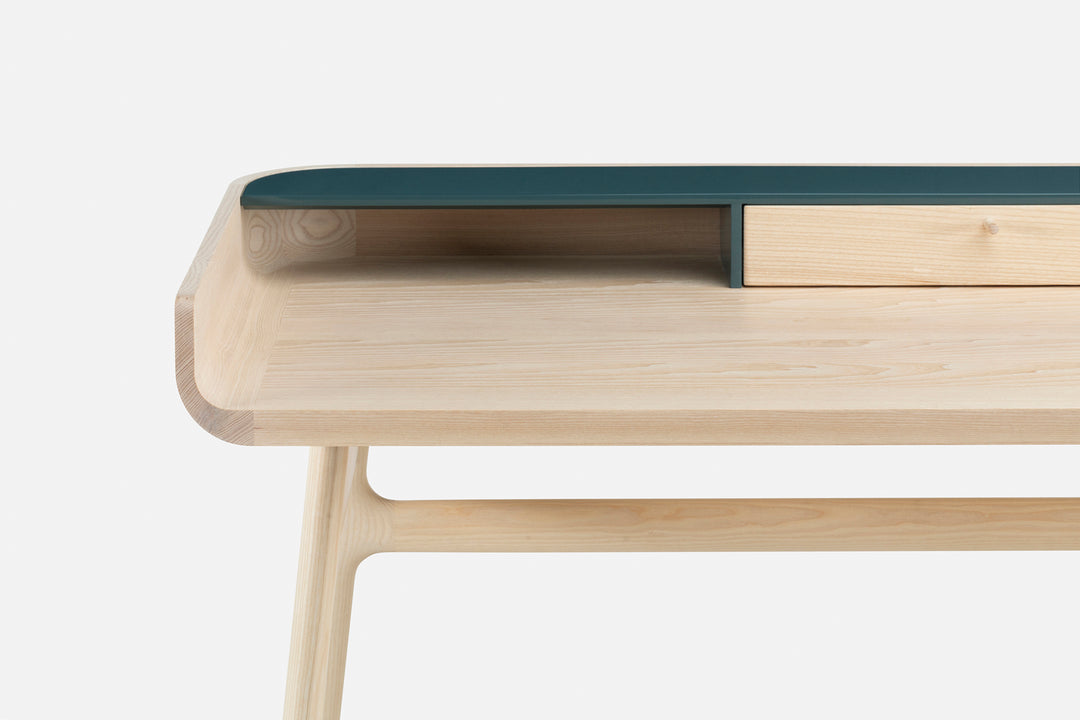 WHITE OILED ASH & BAY GLOSS HDF