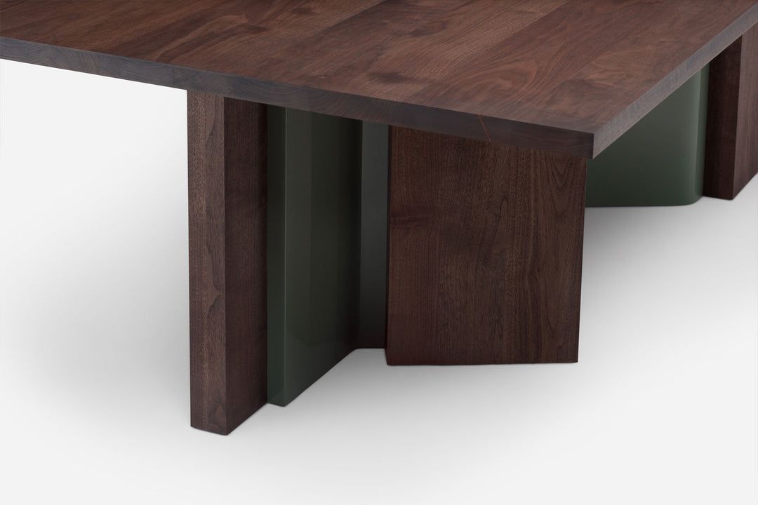 BLACK OILED WALNUT & COVE GLOSS HDF (MODEL: M)