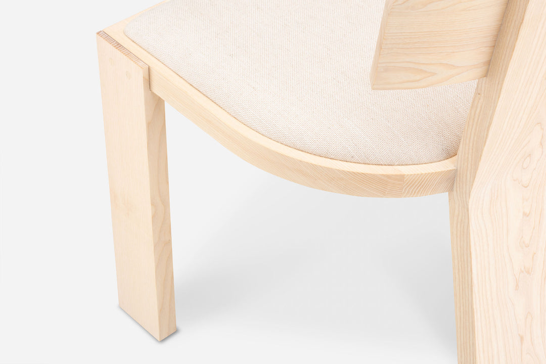 WHITE OILED ASH & SUNNIVA 0811