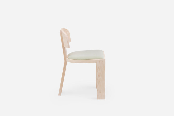 WHITE OILED ASH & BYRAM 0921