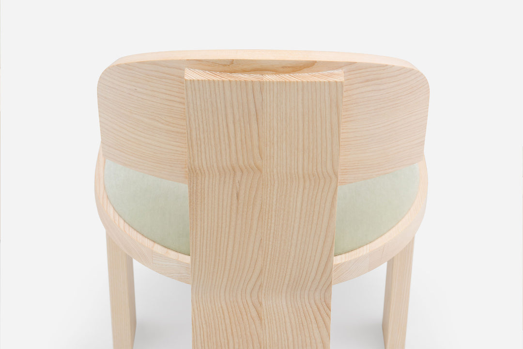 WHITE OILED ASH & BYRAM 0921