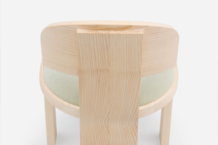 WHITE OILED ASH & BYRAM 0921