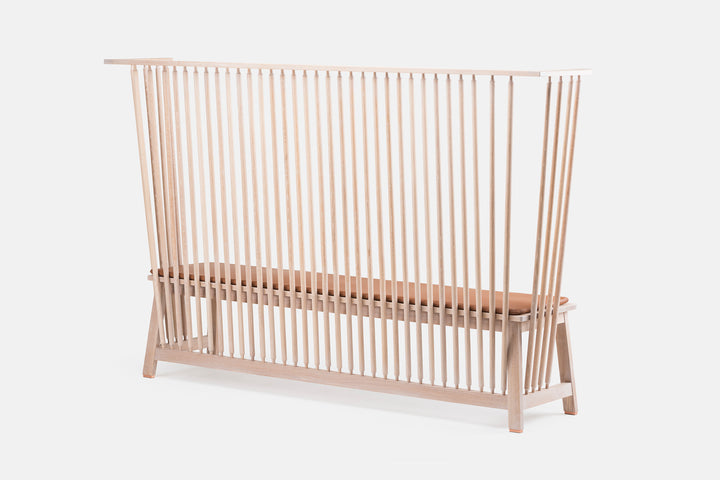 WHITE OILED OAK  (+ OPTIONAL SEAT PAD IN BROWN NATURAL GRAIN LEATHER)