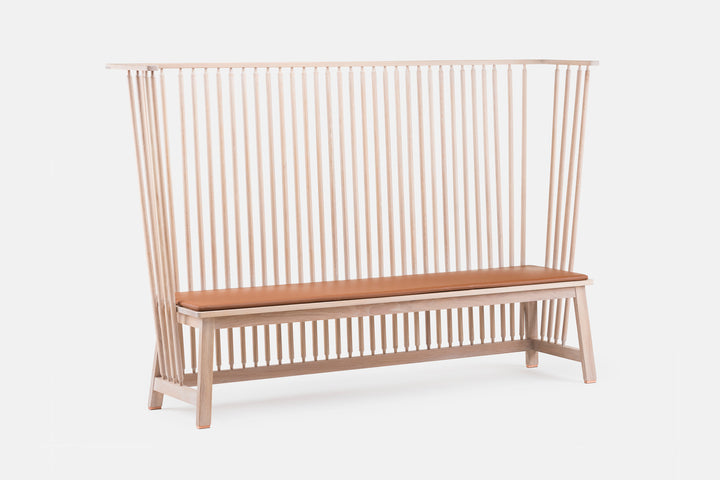 WHITE OILED OAK  (+ OPTIONAL SEAT PAD IN BROWN NATURAL GRAIN LEATHER)