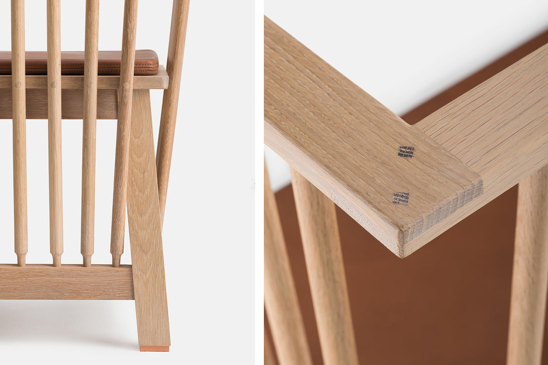 WHITE OILED OAK  (+ OPTIONAL SEAT PAD IN BROWN NATURAL GRAIN LEATHER)