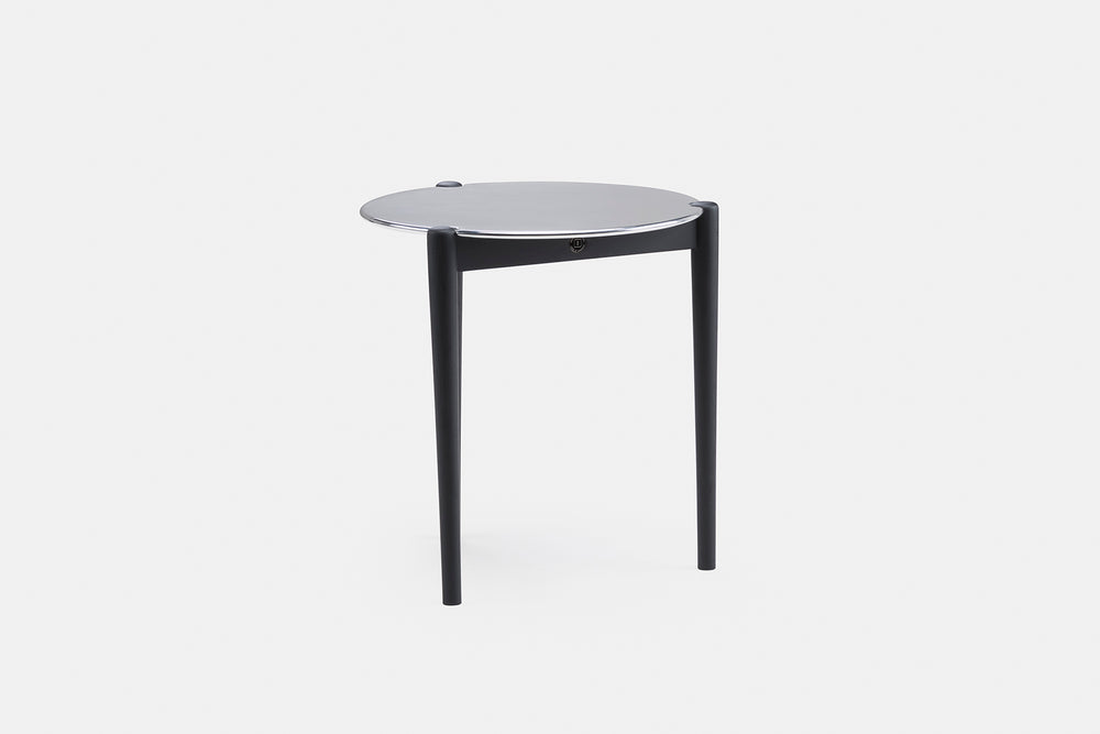 BLACK STAINED ASH & ALUMINIUM (MODEL:S)