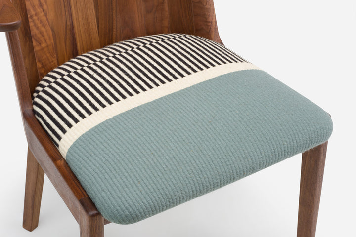 DANISH OILED WALNUT & MANTA GIL