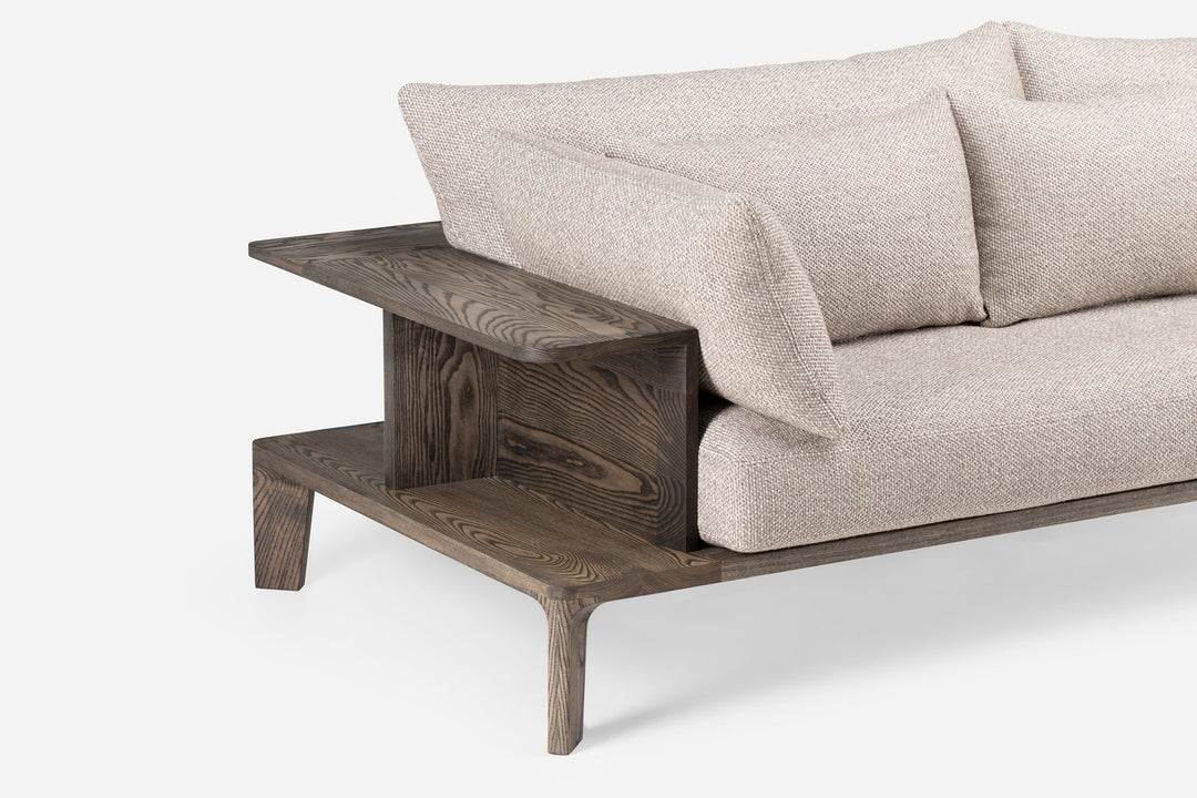 PLATFORM SOFA – De La Espada