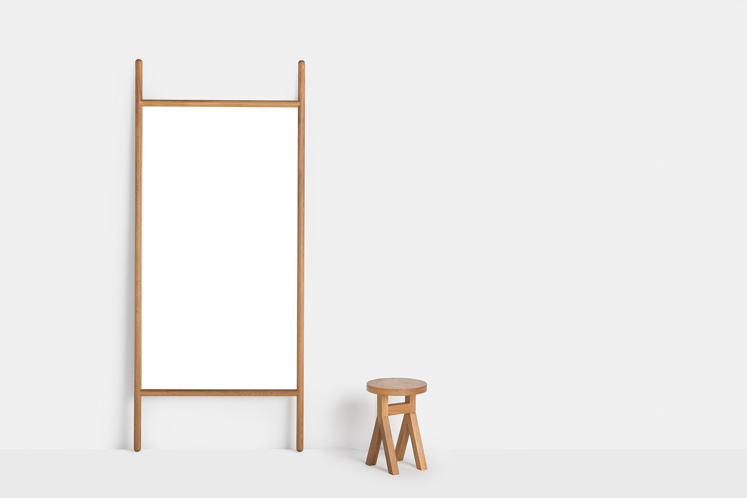 DANISH OILED OAK (MODEL: L + COMMUNE STOOL)