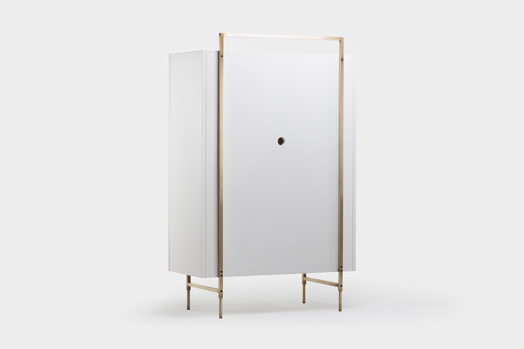 WHITE OILED OAK & WHITE GLOSS HDF & BRUSHED BRASS